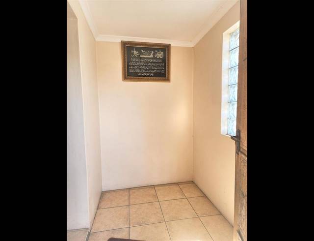 8 BEDROOM HOUSE FOR SALE IN BELGRAVIA